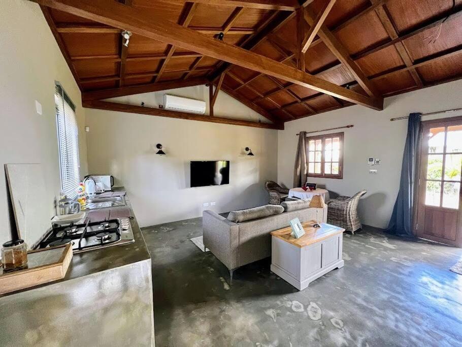 Lakaz Kannell - Vanilla Lodge, Secluded Outside Bath & Shower Infinity Pool كاب مالهيريوكْسْ المظهر الخارجي الصورة