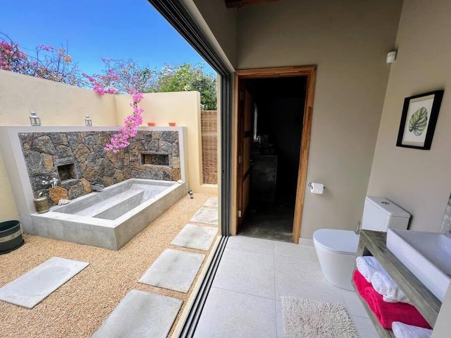 Lakaz Kannell - Vanilla Lodge, Secluded Outside Bath & Shower Infinity Pool كاب مالهيريوكْسْ المظهر الخارجي الصورة
