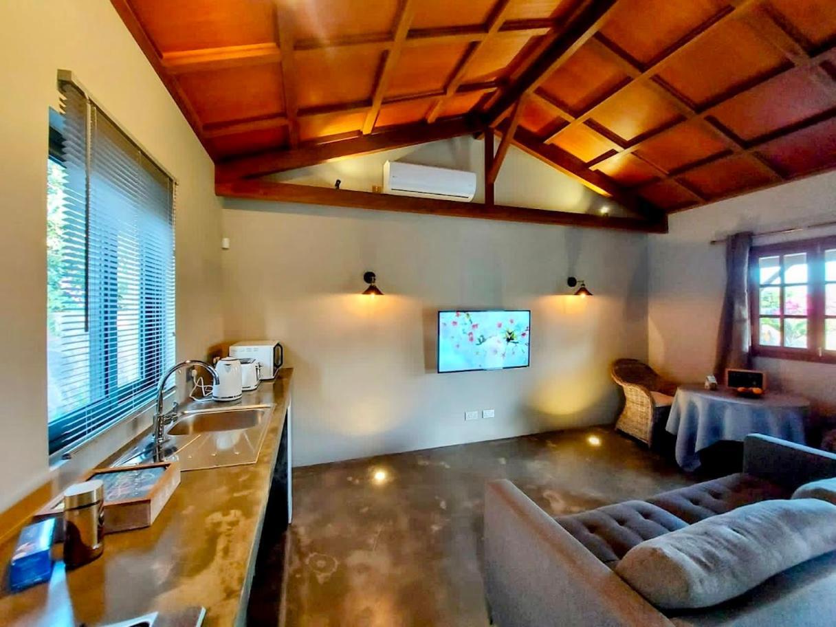 Lakaz Kannell - Vanilla Lodge, Secluded Outside Bath & Shower Infinity Pool كاب مالهيريوكْسْ المظهر الخارجي الصورة