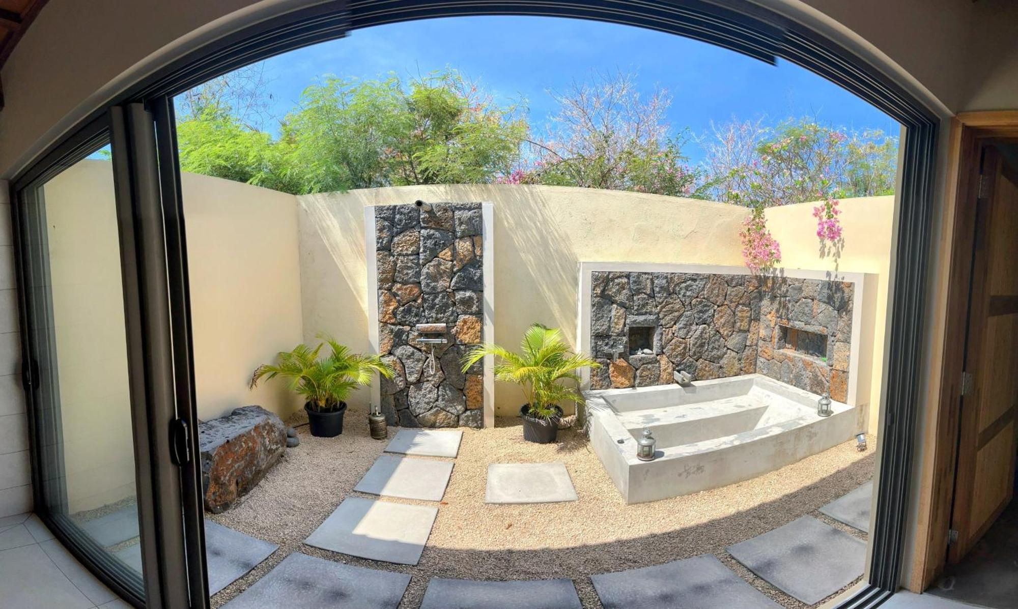 Lakaz Kannell - Vanilla Lodge, Secluded Outside Bath & Shower Infinity Pool كاب مالهيريوكْسْ المظهر الخارجي الصورة