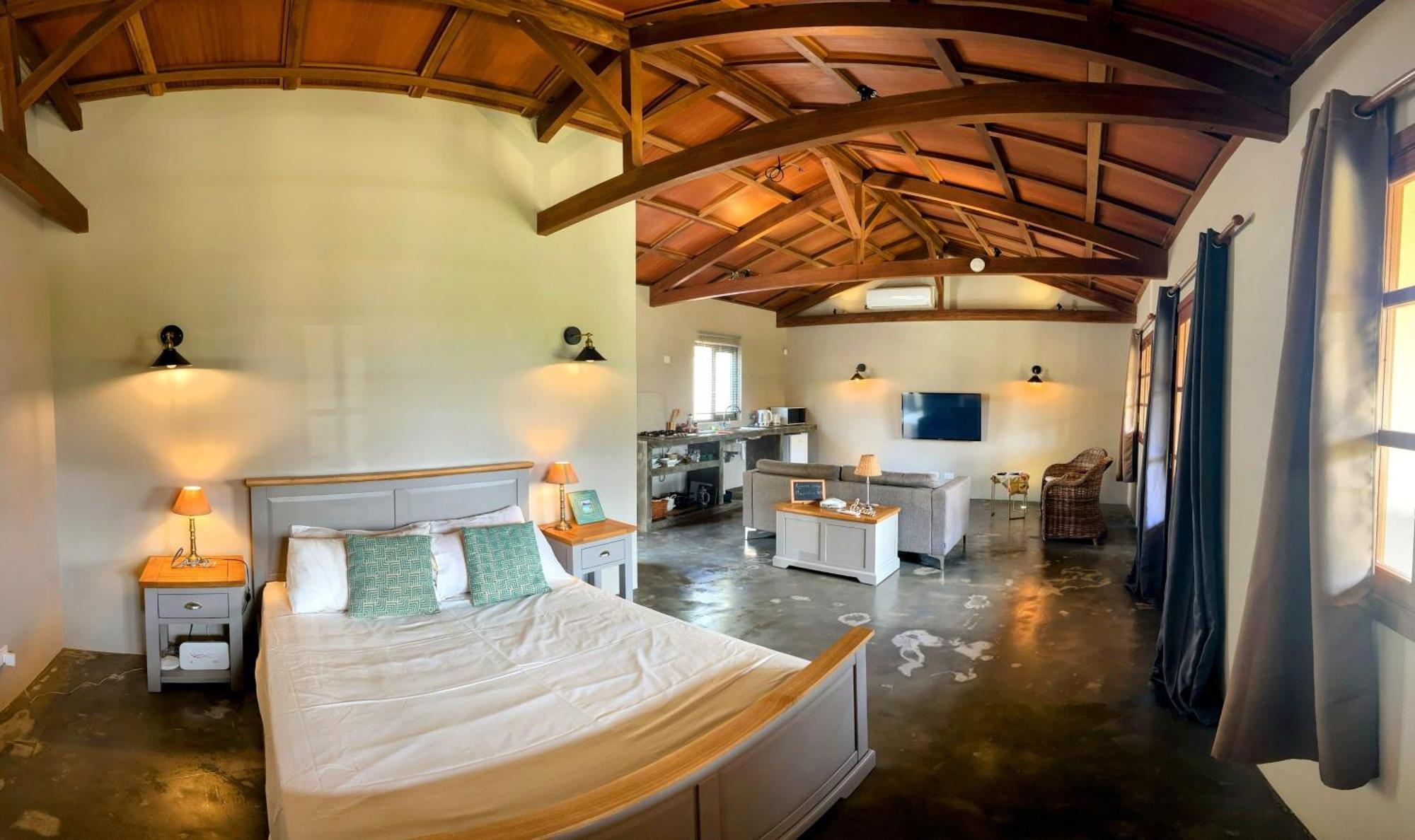 Lakaz Kannell - Vanilla Lodge, Secluded Outside Bath & Shower Infinity Pool كاب مالهيريوكْسْ المظهر الخارجي الصورة